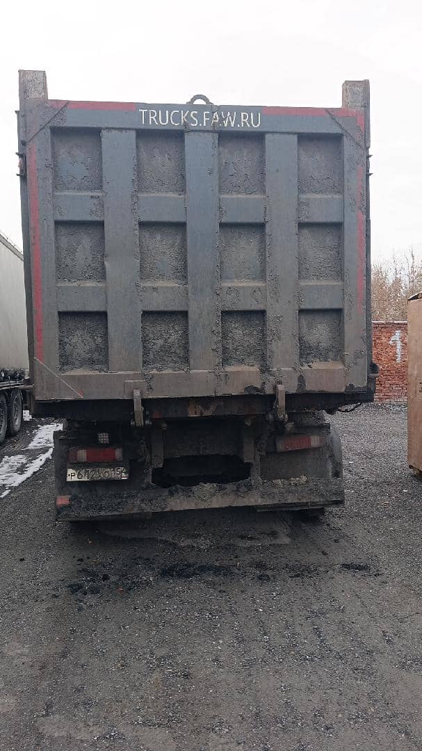 FAW CA3310P66K24T4E5 8х4,  209 990 км, 2022 года
