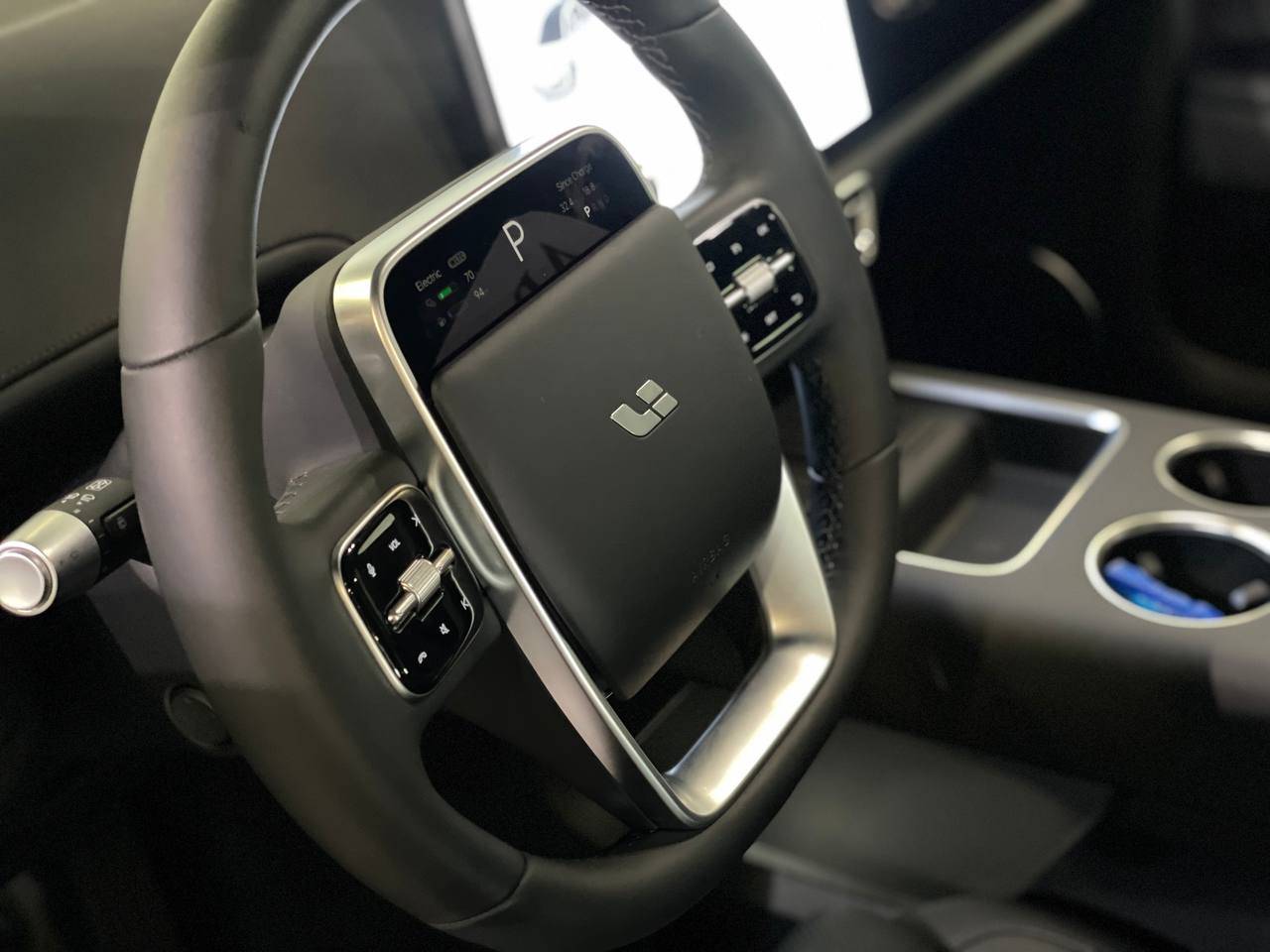 Lixiang Л6 (L6) Про (Pro)