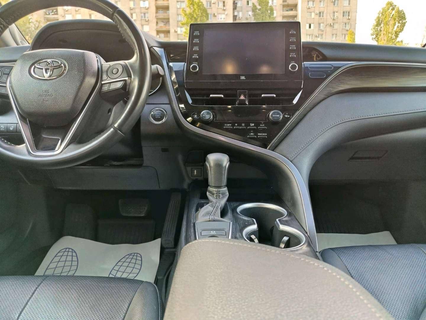 Toyota Camry,  98 589 км, 2021 года в лизинг