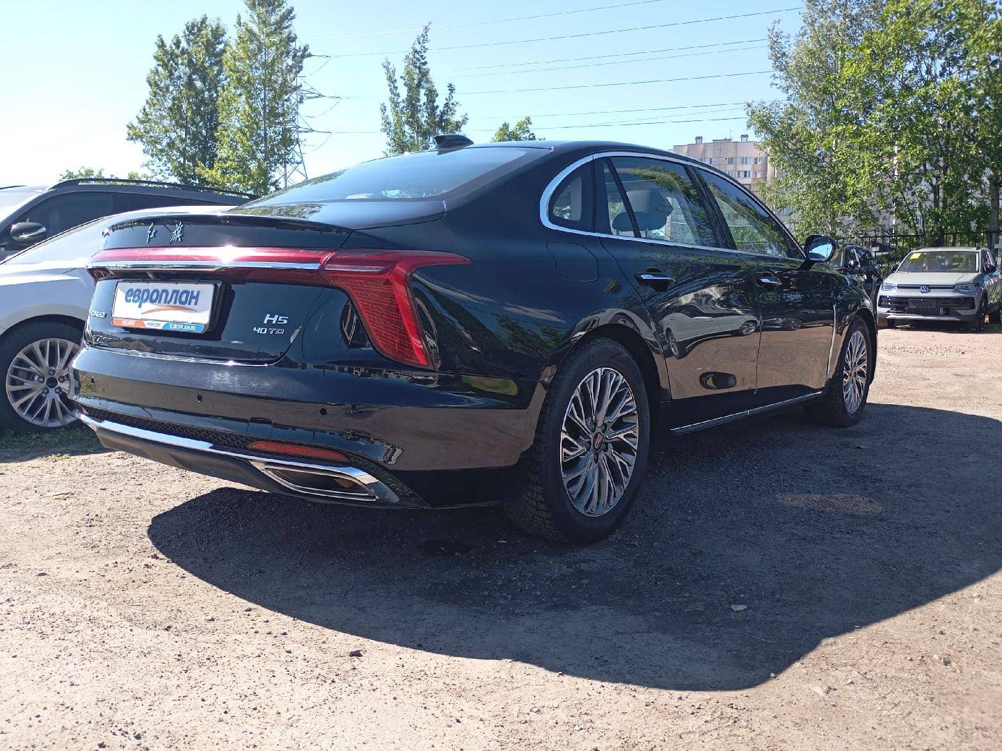 Hongqi H5,  131 290 км, 2024 года в лизинг