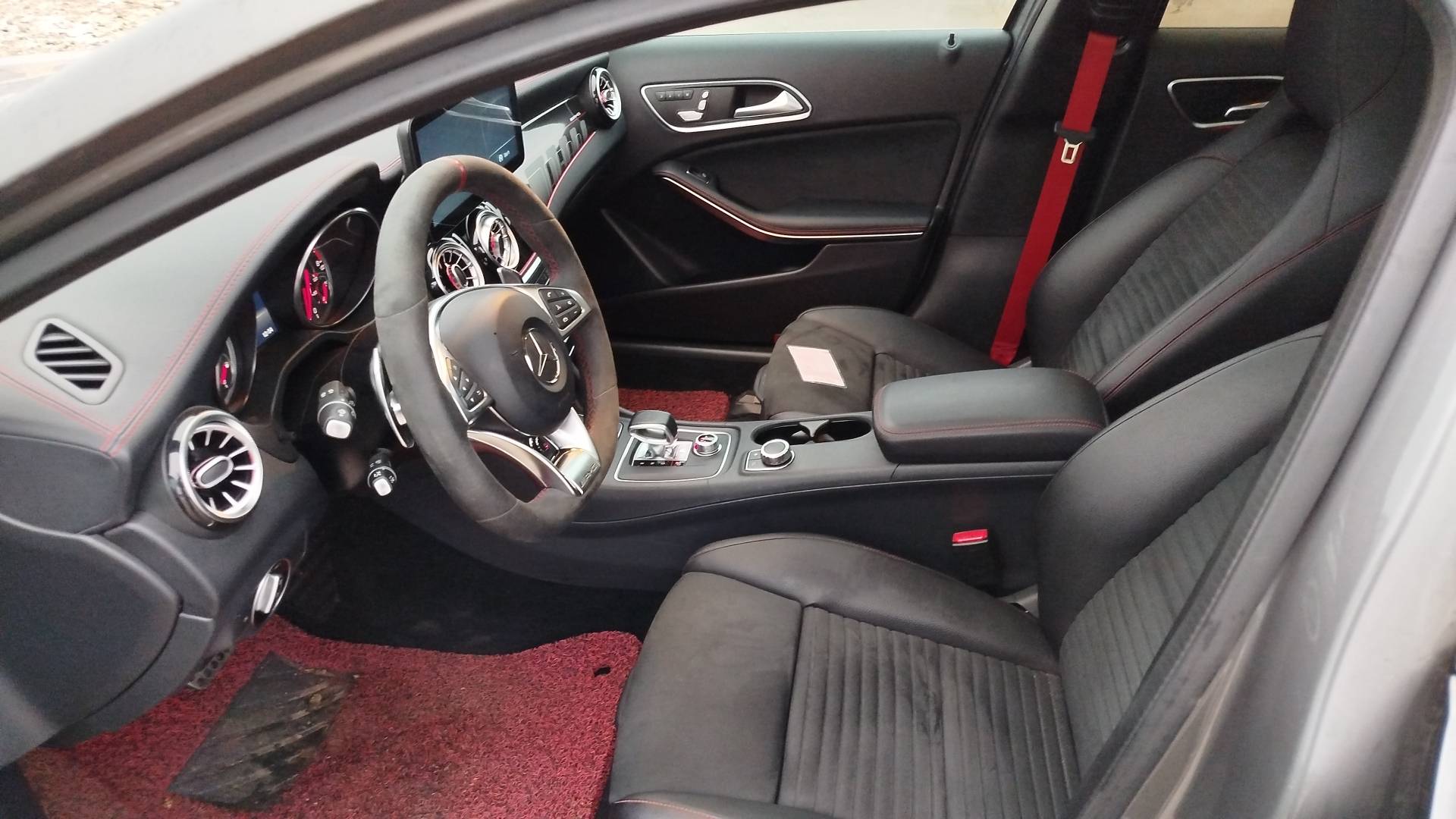 Mercedes-Benz GLA,  42 479 км, 2018 года в лизинг