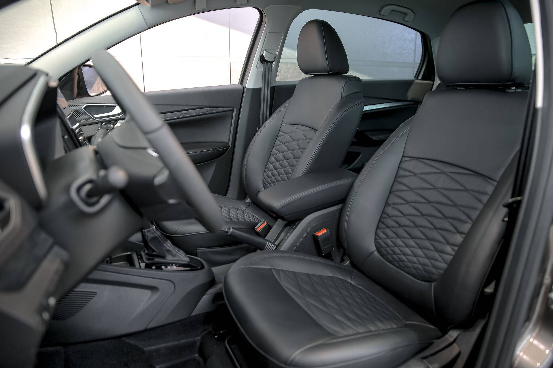 Lada Aura 1.8 CVT 2WD Status