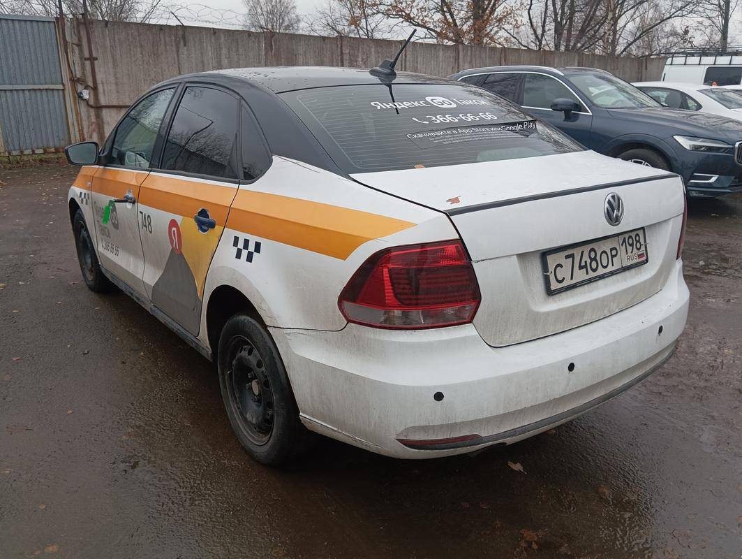 Volkswagen Polo,  234 605 км, 2019 года в лизинг
