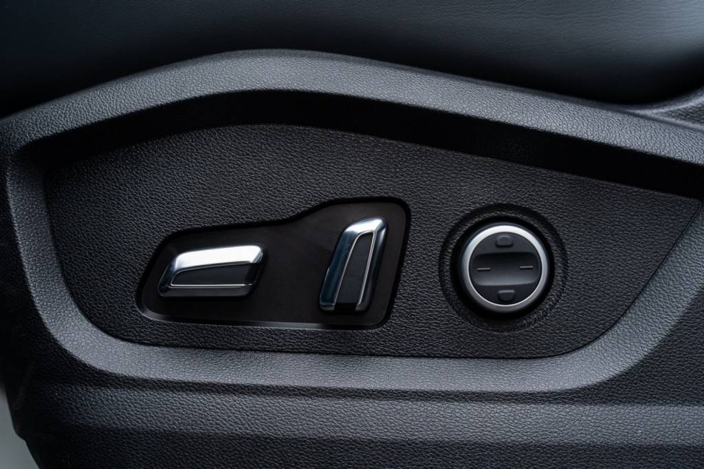 EXEED LX Premium 1.6T 7DCT