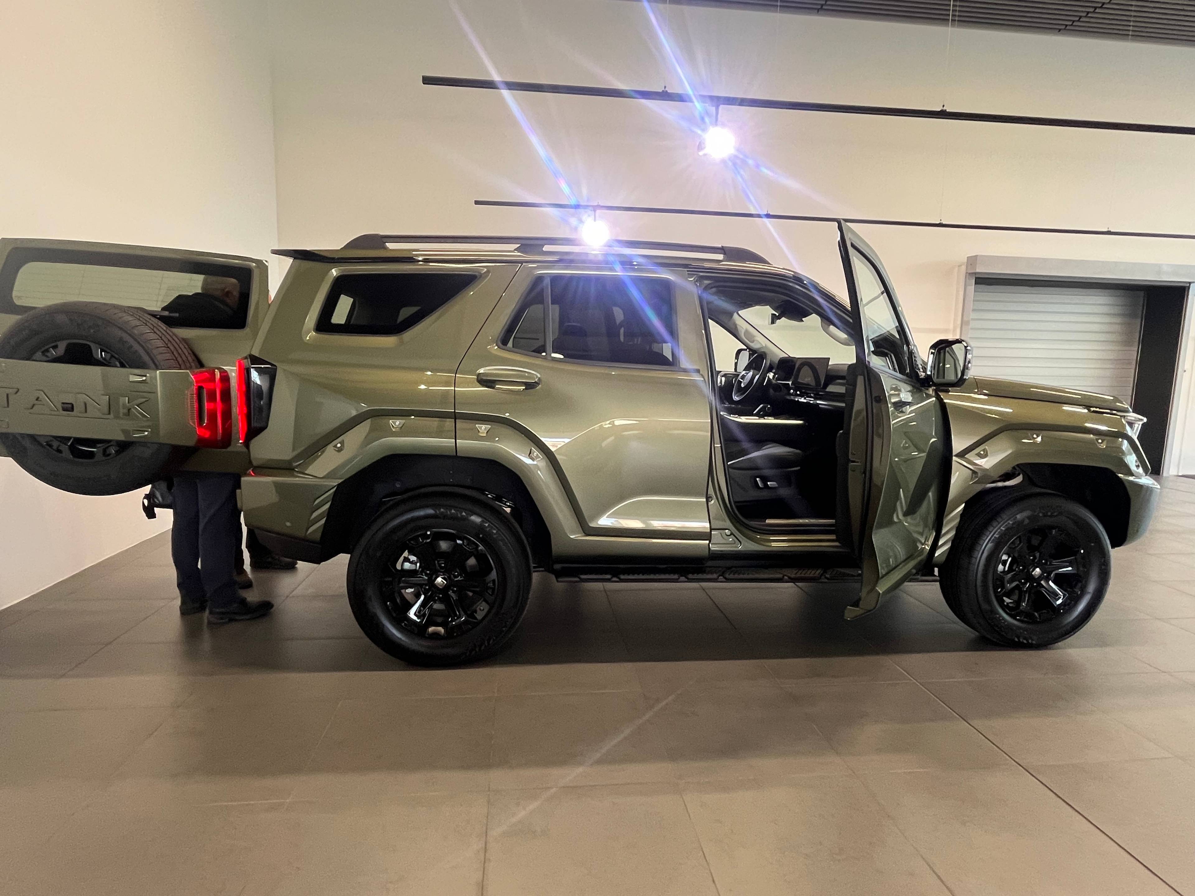 Tank 400 2.0T AT 4WD Premium