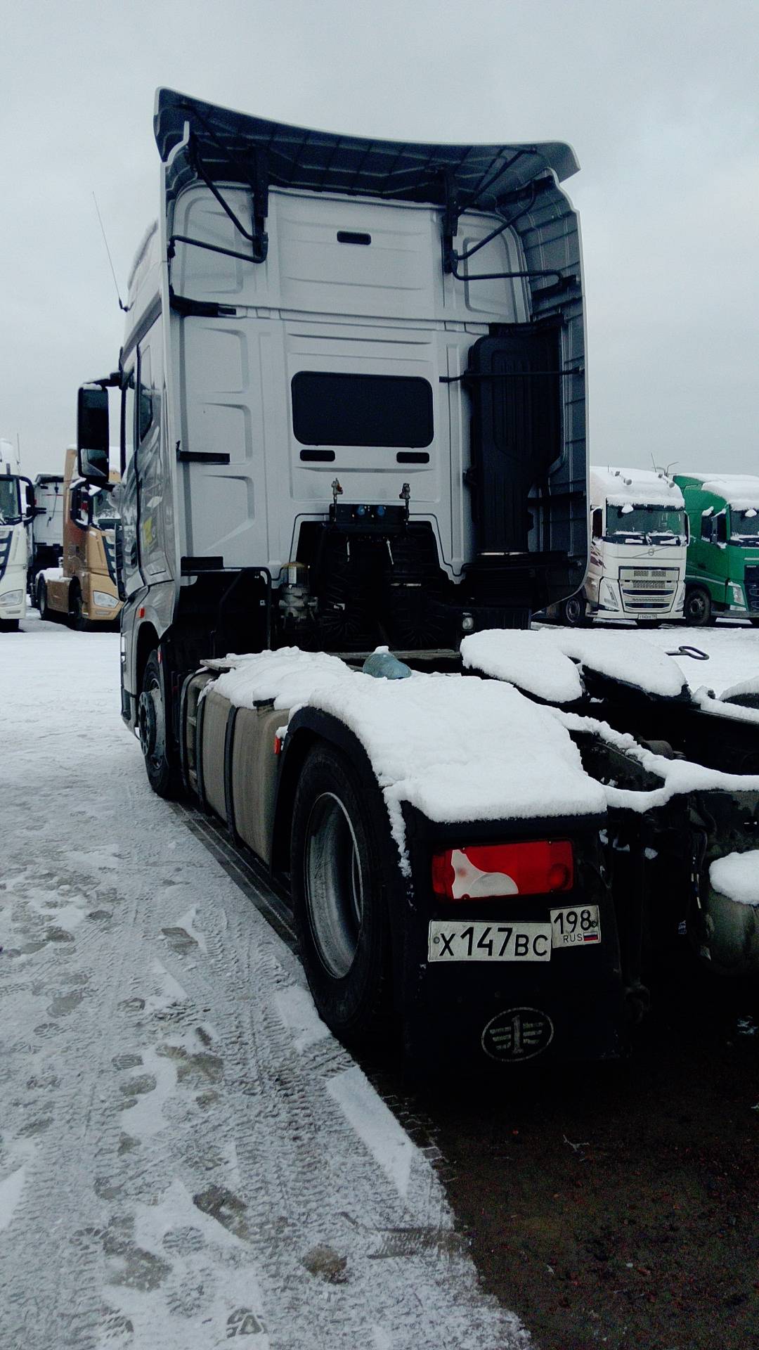 FAW CA4180P77K25E5 4x2,  164 295 км, 2024 года в лизинг