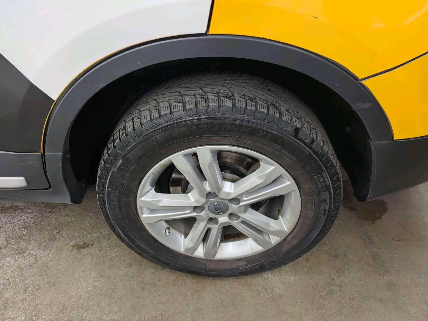 Geely Atlas Pro,  236 196 км, 2023 года в лизинг