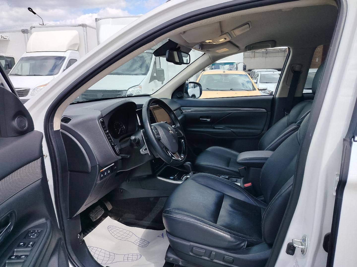Mitsubishi Outlander,  93 154 км, 2022 года в лизинг