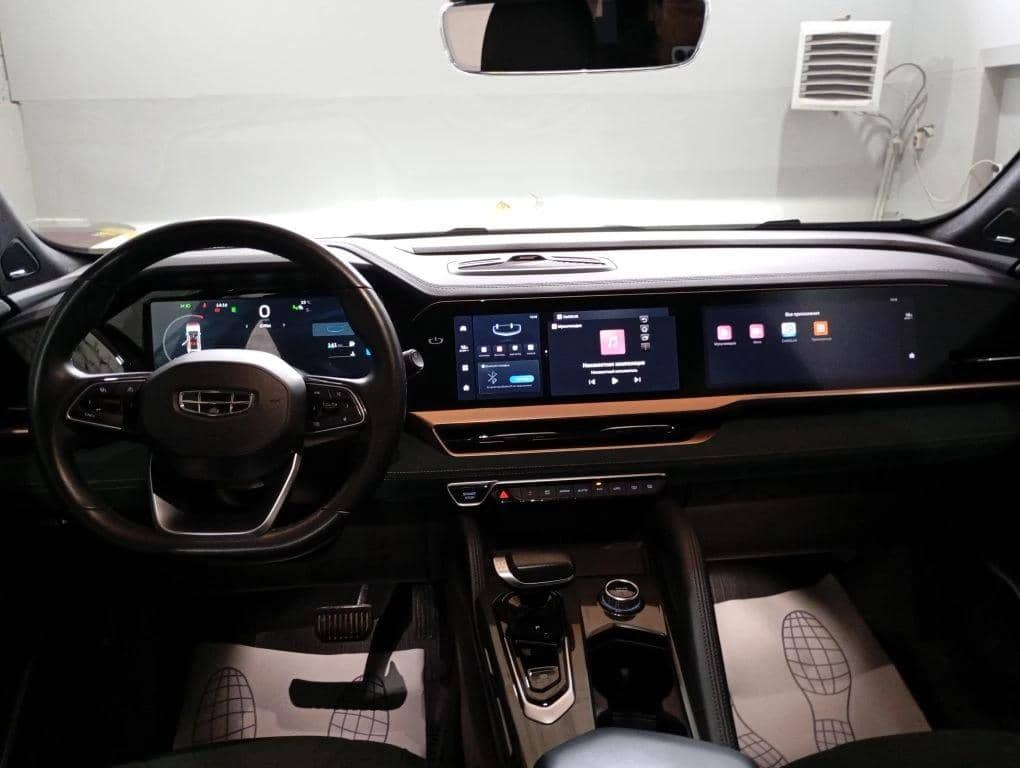 Geely Monjaro,  99 898 км, 2023 года в лизинг