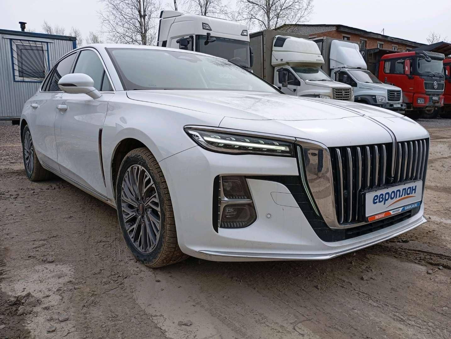 Hongqi H5,  114 325 км, 2023 года в лизинг
