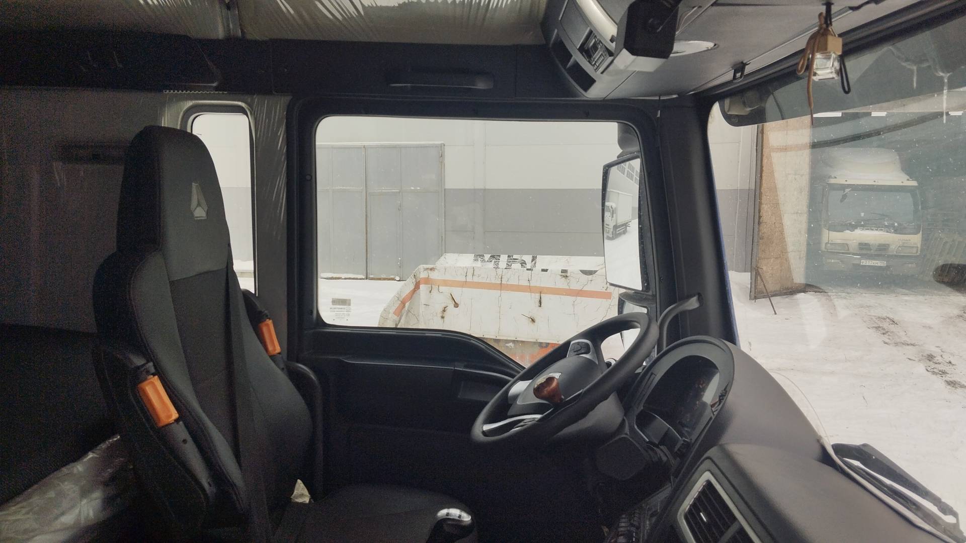 Sitrak ZZ1256V514HE 6х4,  91 433 км, 2024 года в лизинг