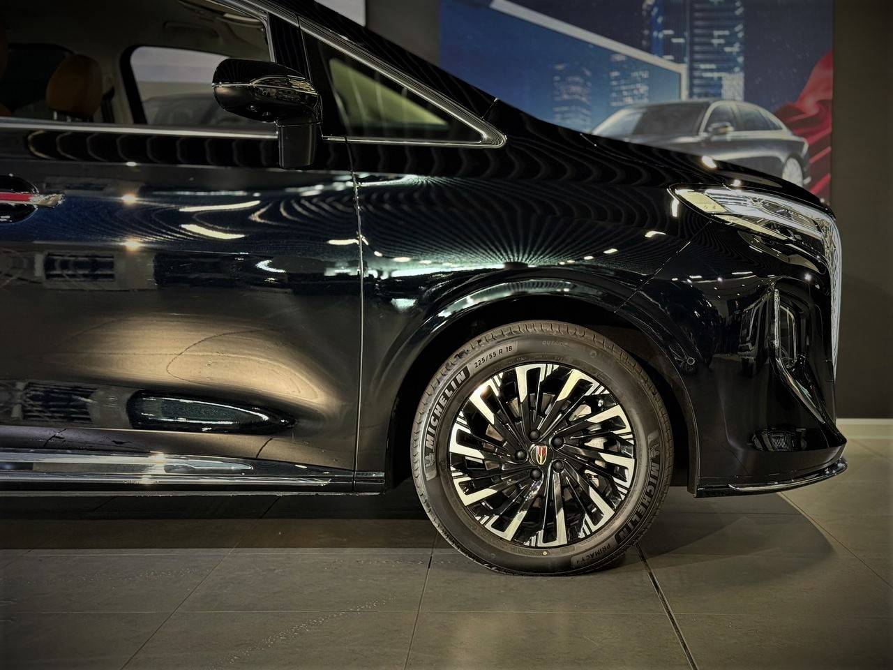 Hongqi HQ9 2.0T Deluxe