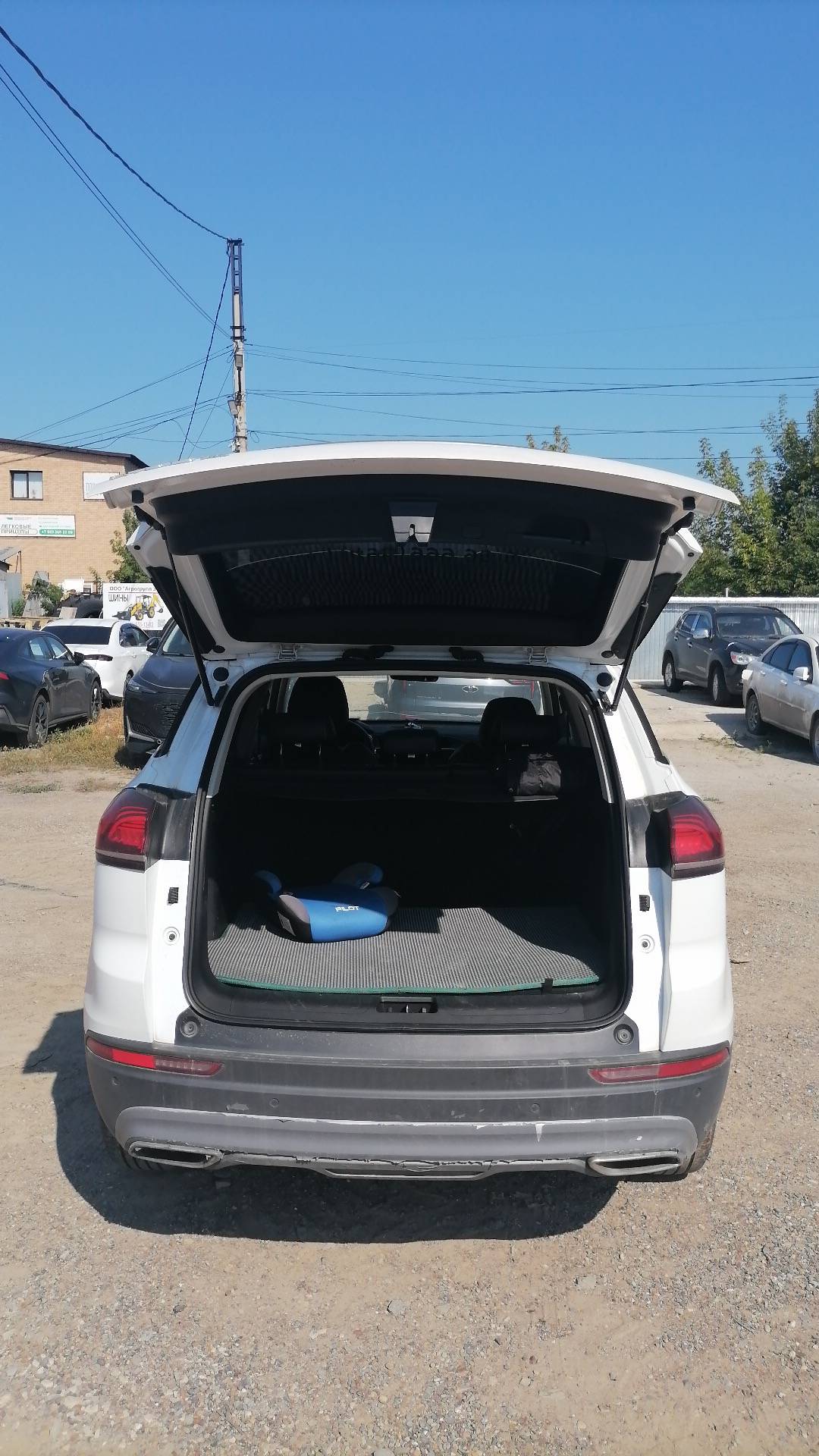 Geely Atlas Pro,  127 921 км, 2023 года