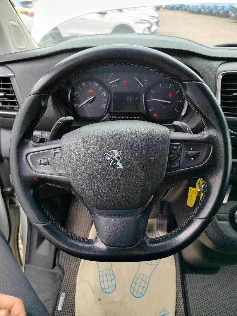Peugeot Traveller,  343 019 км, 2021 года в лизинг
