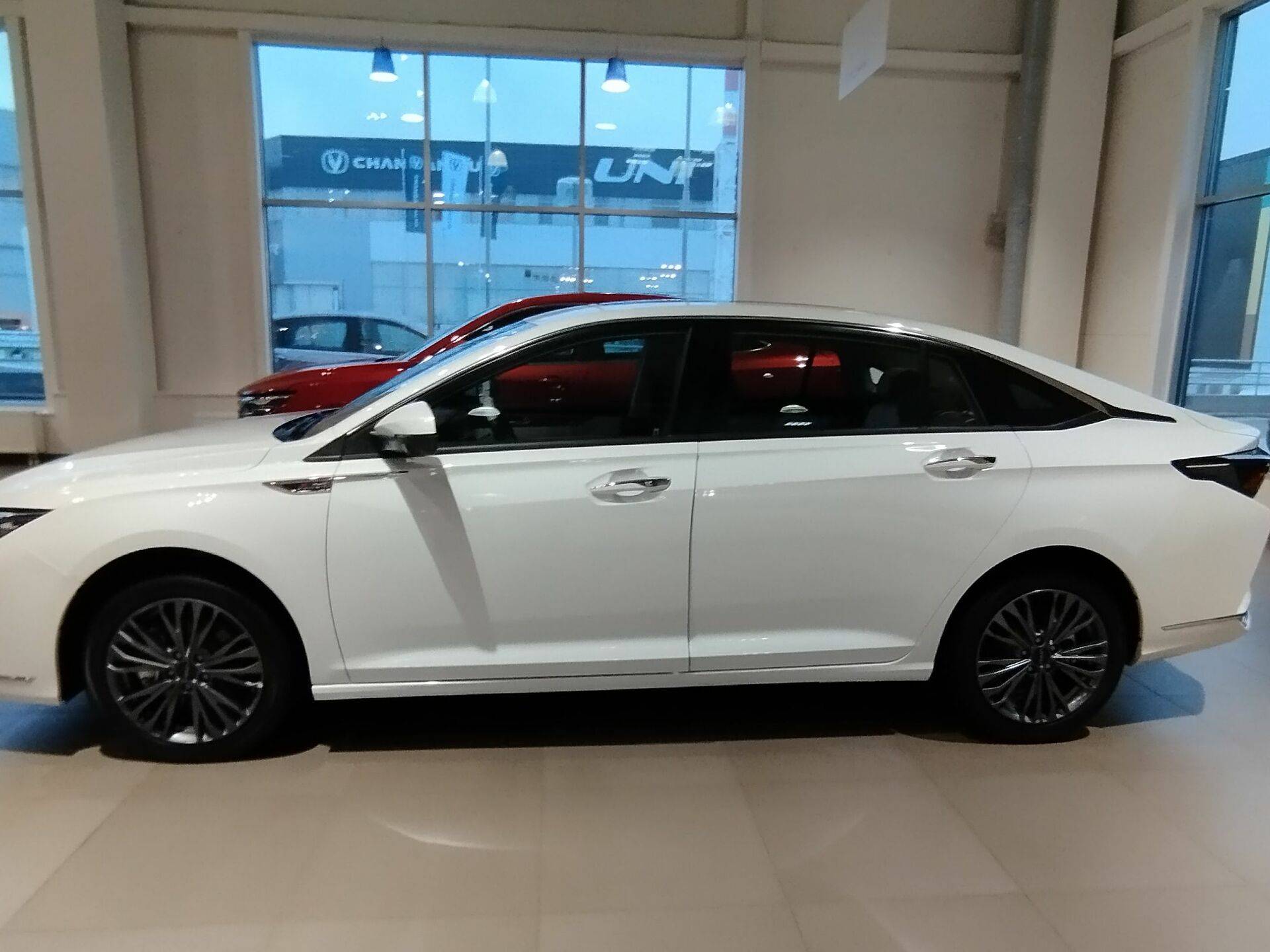 DongFeng Shine Max Luxury 1.5T DCT