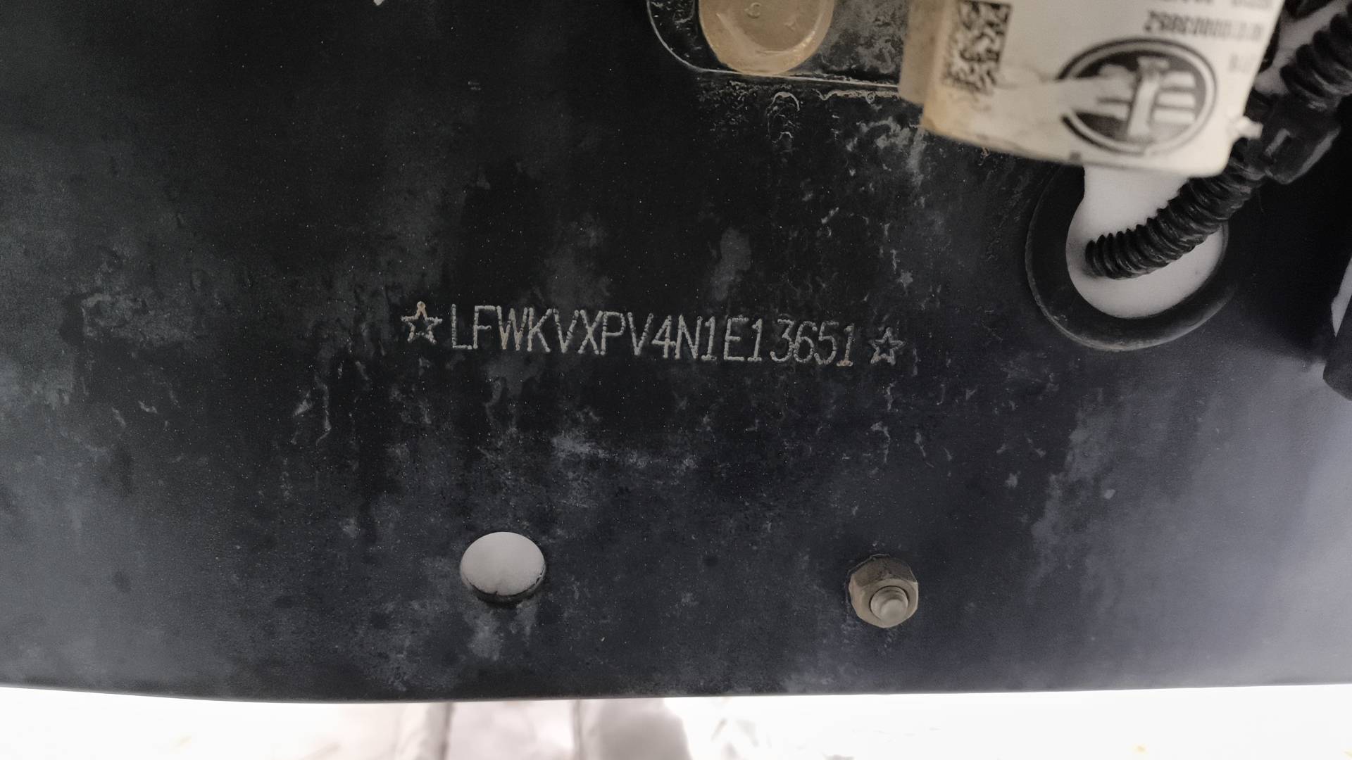 FAW CA3250P66K2T1E5 6х4,  18 589 км, 2023 года в лизинг