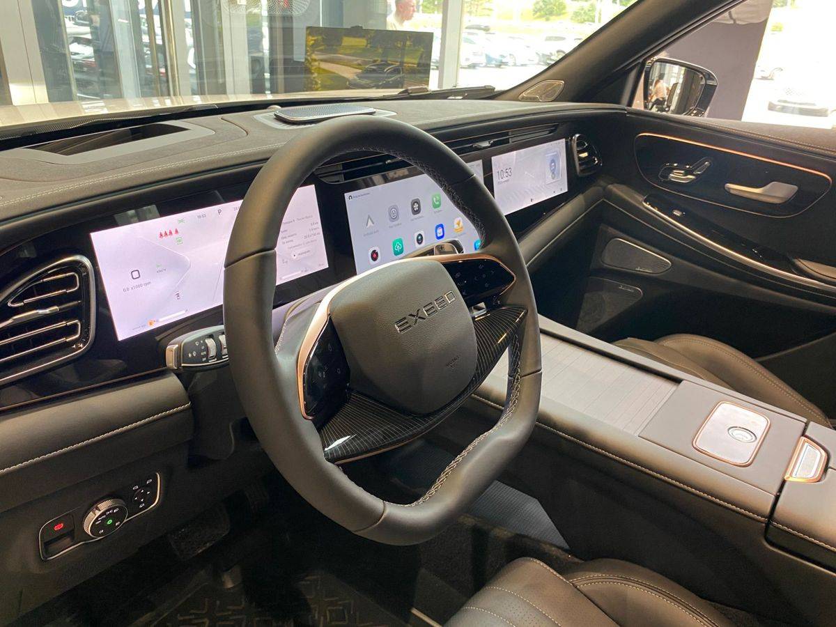 EXEED VX President 7 мест 2.0T 8AT 4WD