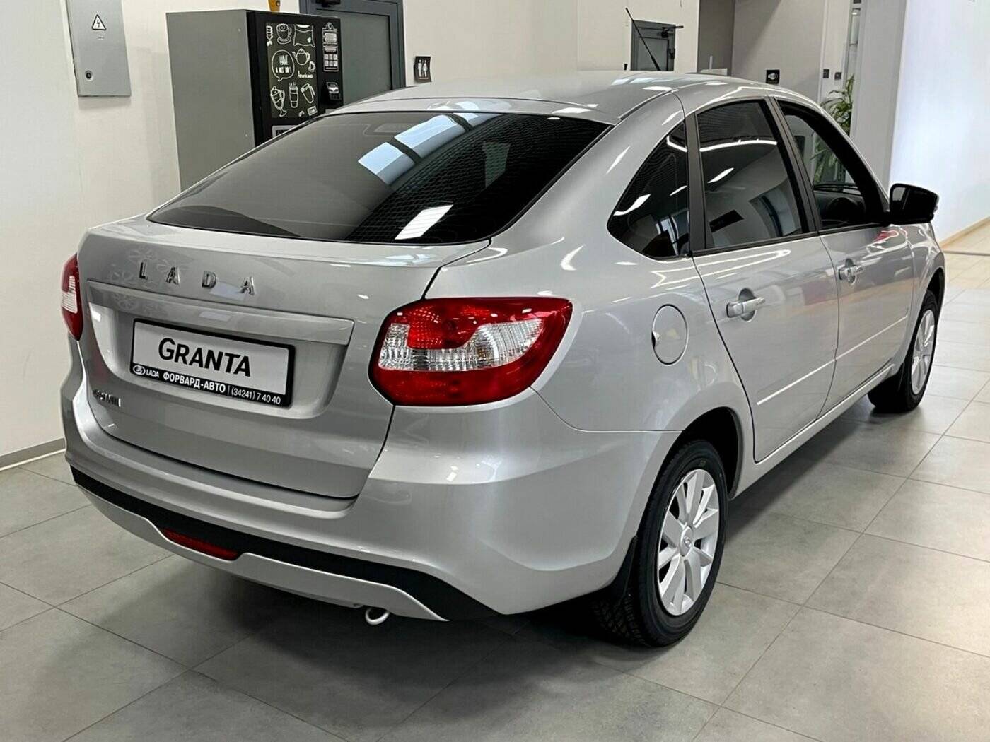 Lada Granta седан Комфорт 1.6 90 л.с. МТ (Comfort)