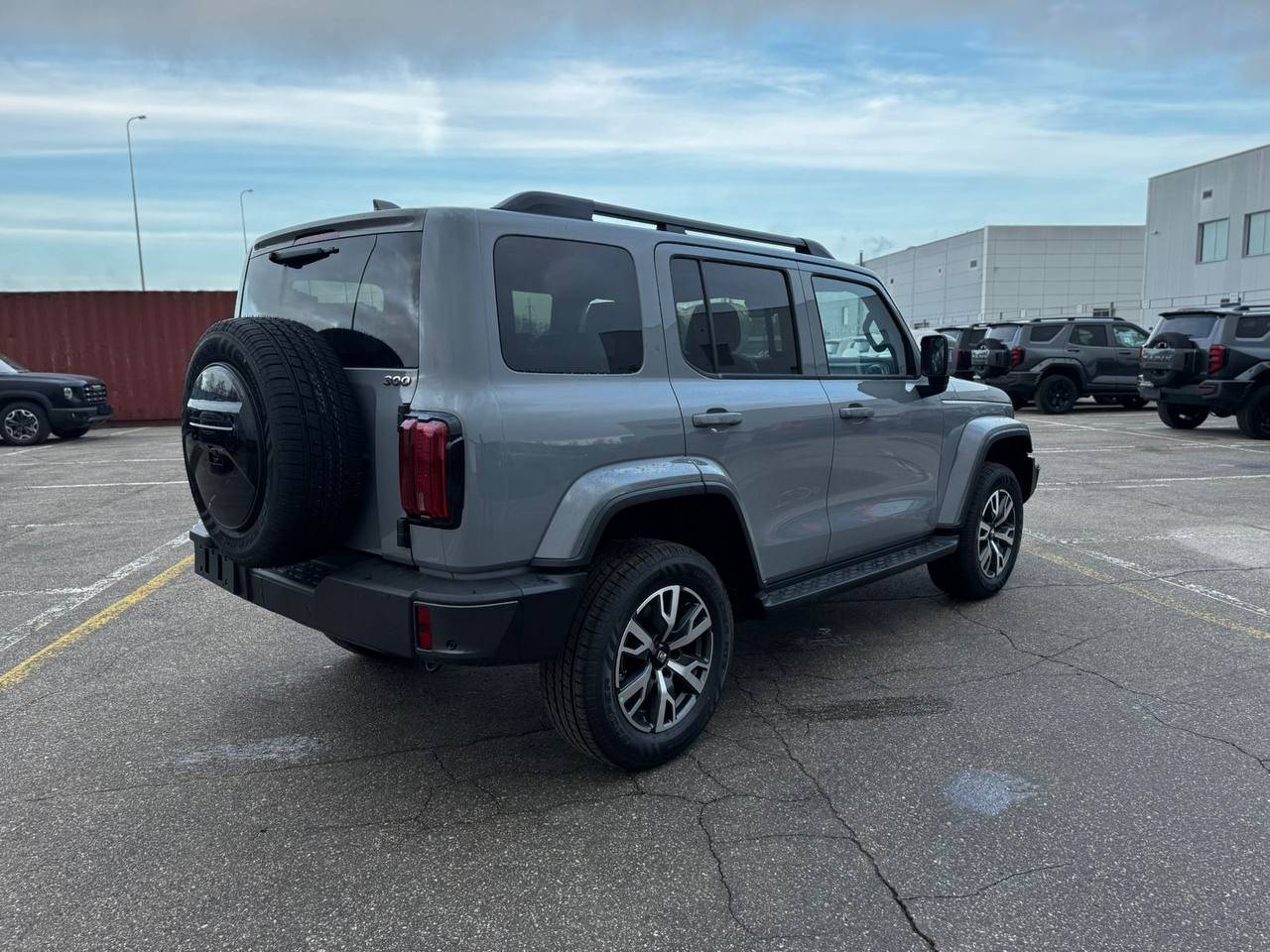 Tank 300 City Adventure 2.0 8AT 4WD