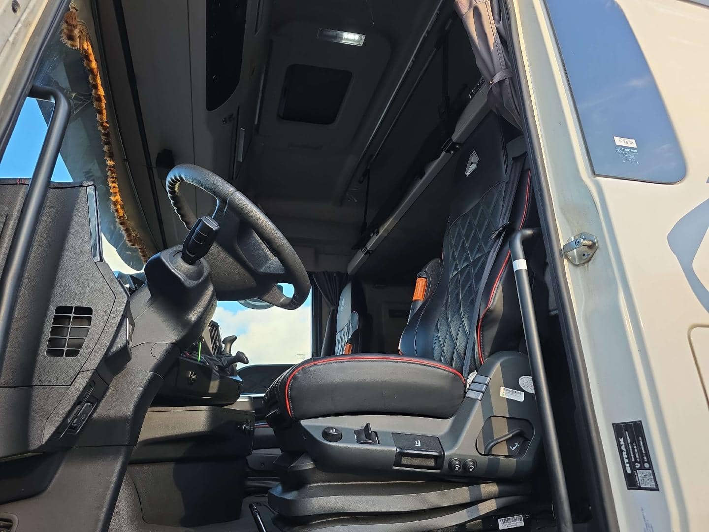 Sitrak C7H MAX ZZ4186V391HE,  209 020 км, 2024 года в лизинг