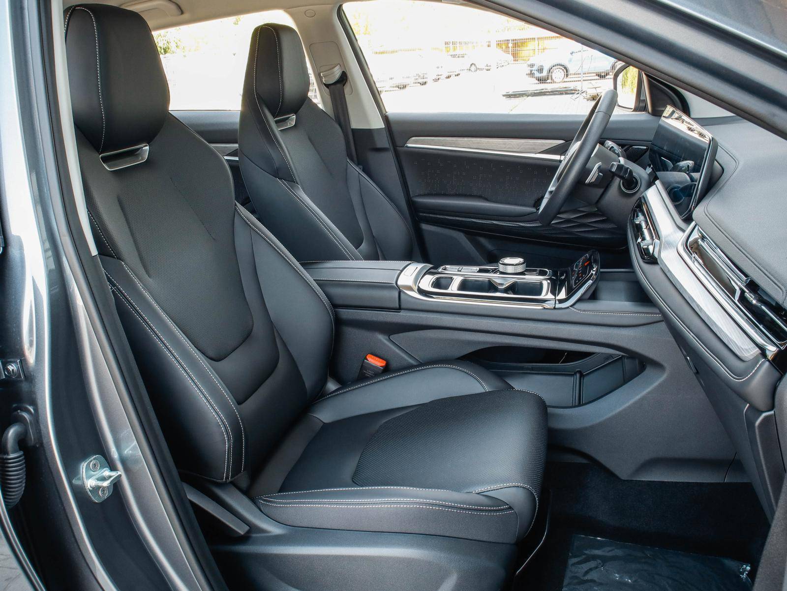 JAC JS6 Luxury