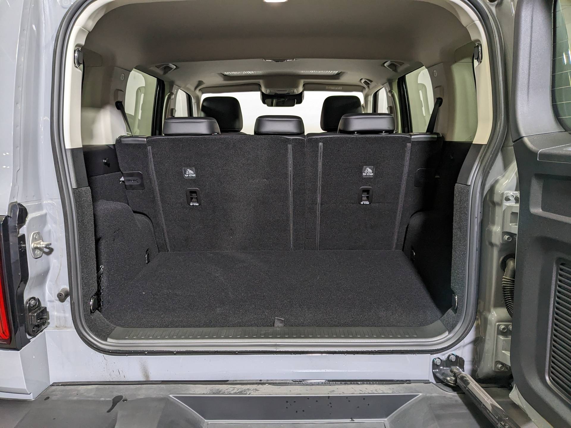 Tank 300 City Premium 2.0 8AT 4WD