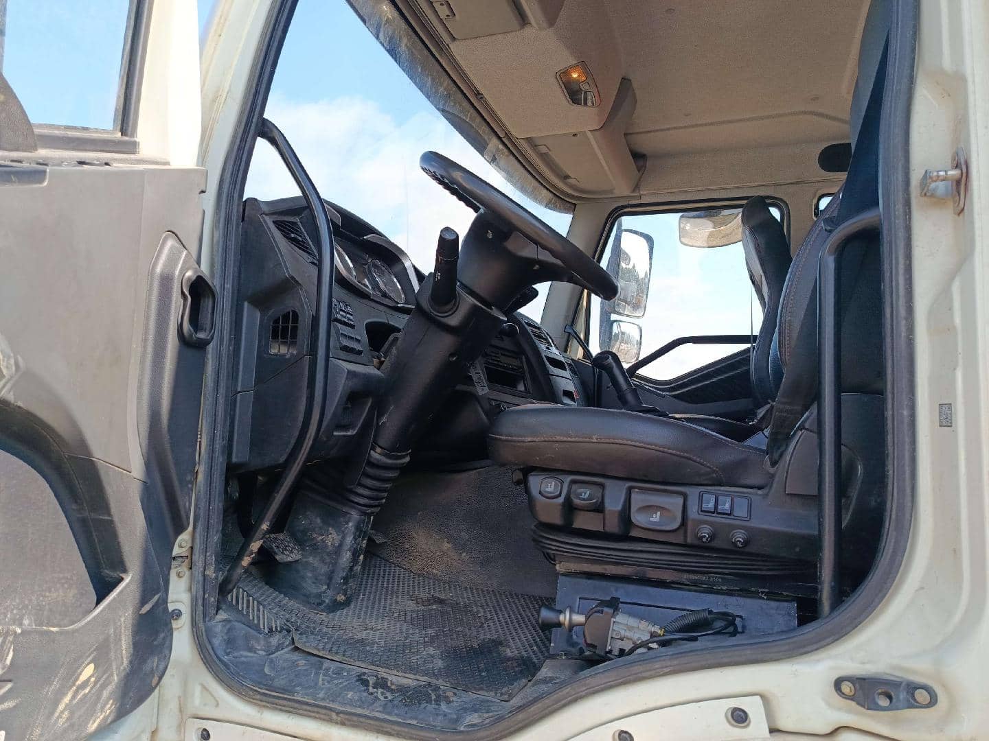 FAW CA3250P66K24L1TE5 6x6,  108 206 км, 2023 года в лизинг