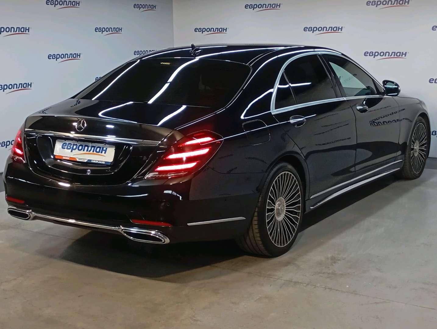 Mercedes-Benz S седан,  289 295 км, 2018 года в лизинг