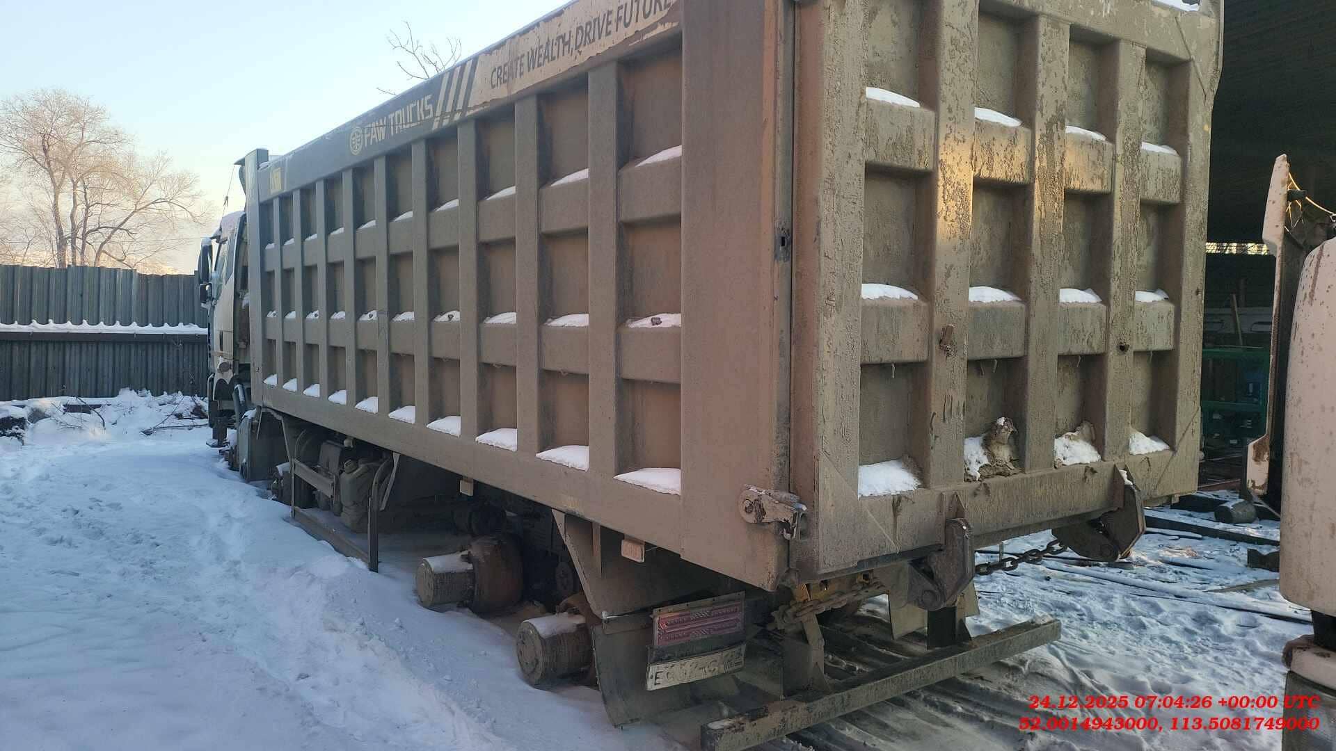 FAW CA3310P66K24T4E5 8х4,  195 000 км, 2022 года в лизинг