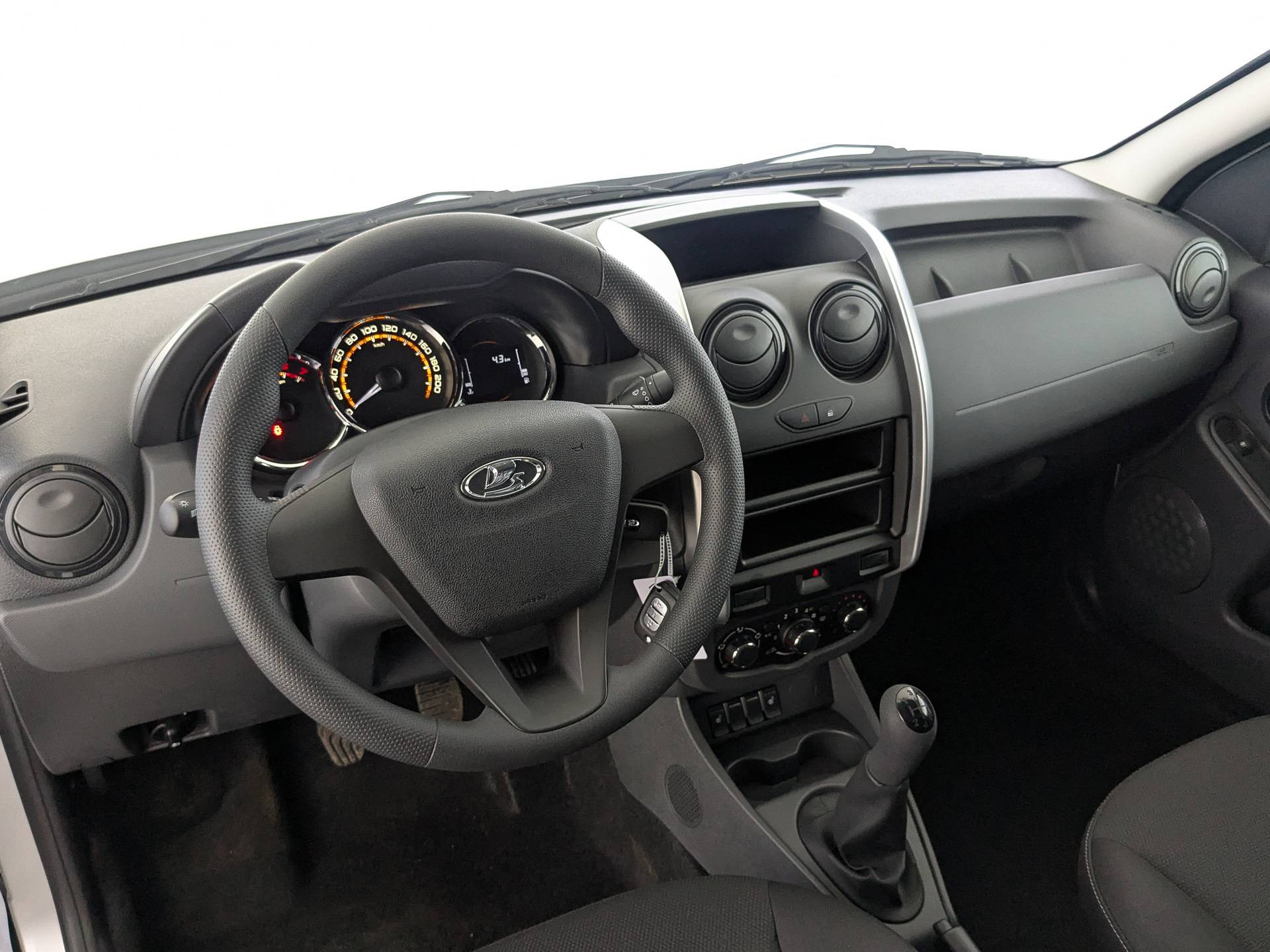 Lada Largus универсал Comfort 5 мест 1.6 106hp 5MT