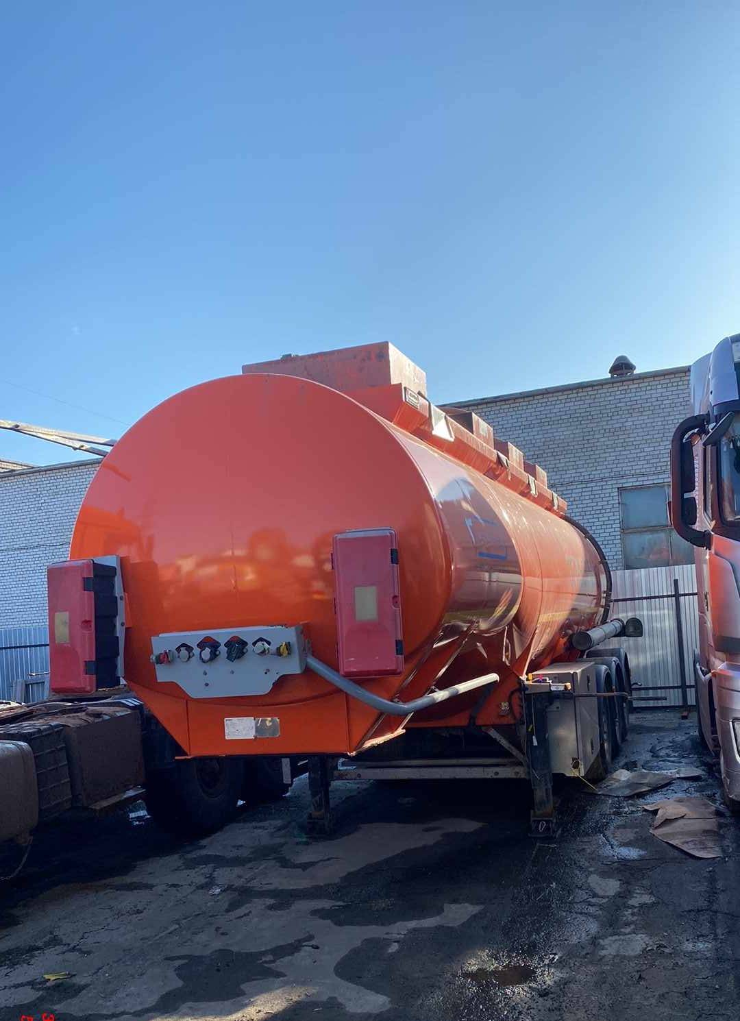 Сеспель Бензовоз SF3328 (964845)