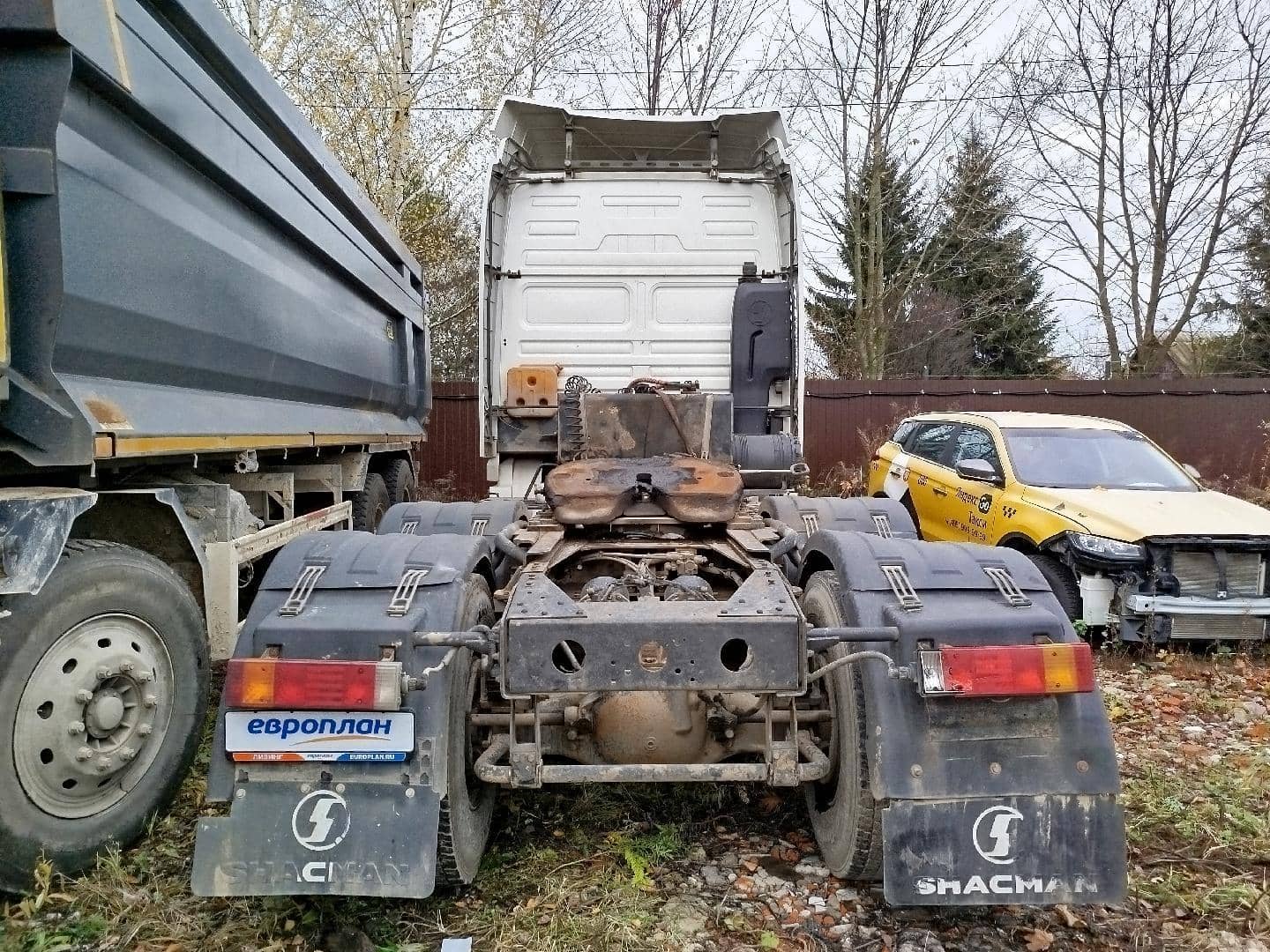 Shacman SX42584W324C,  279 812 км, 2022 года в лизинг