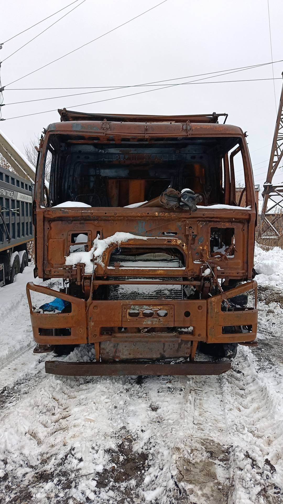 FAW CA3310P66K24T4E5 8х4,  195 000 км, 2022 года