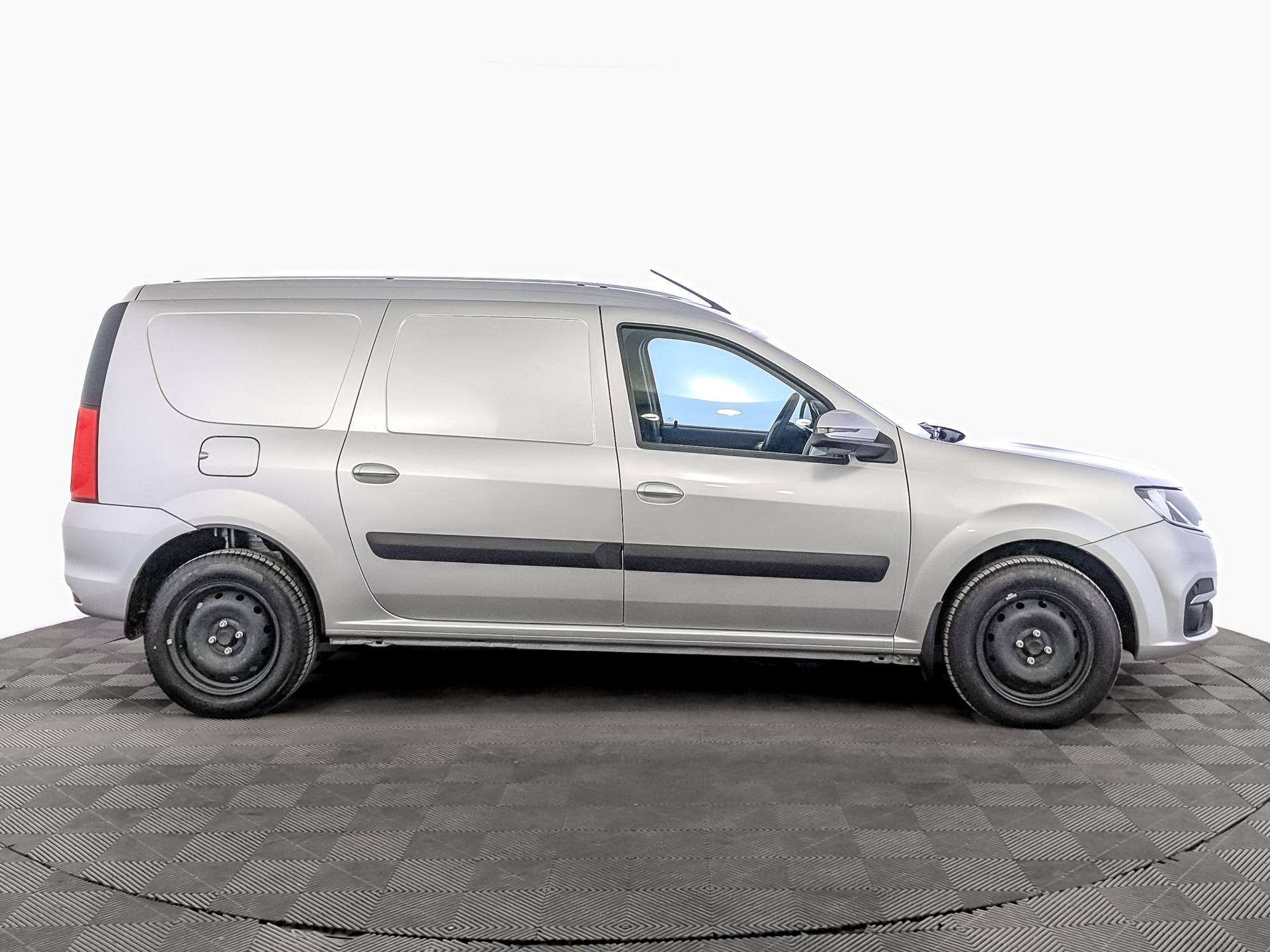 Lada Largus универсал Comfort 5 мест 1.6 106hp 5MT