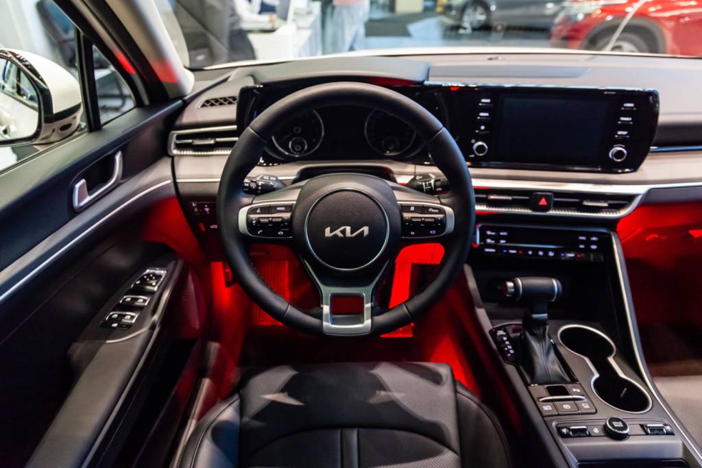 KIA K5 Luxe 2.0 6AT