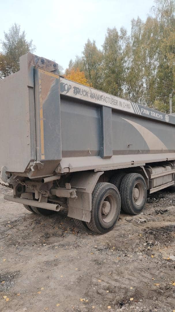 FAW CA3310P66K24T4E5 8х4,  123 737 км, 2022 года