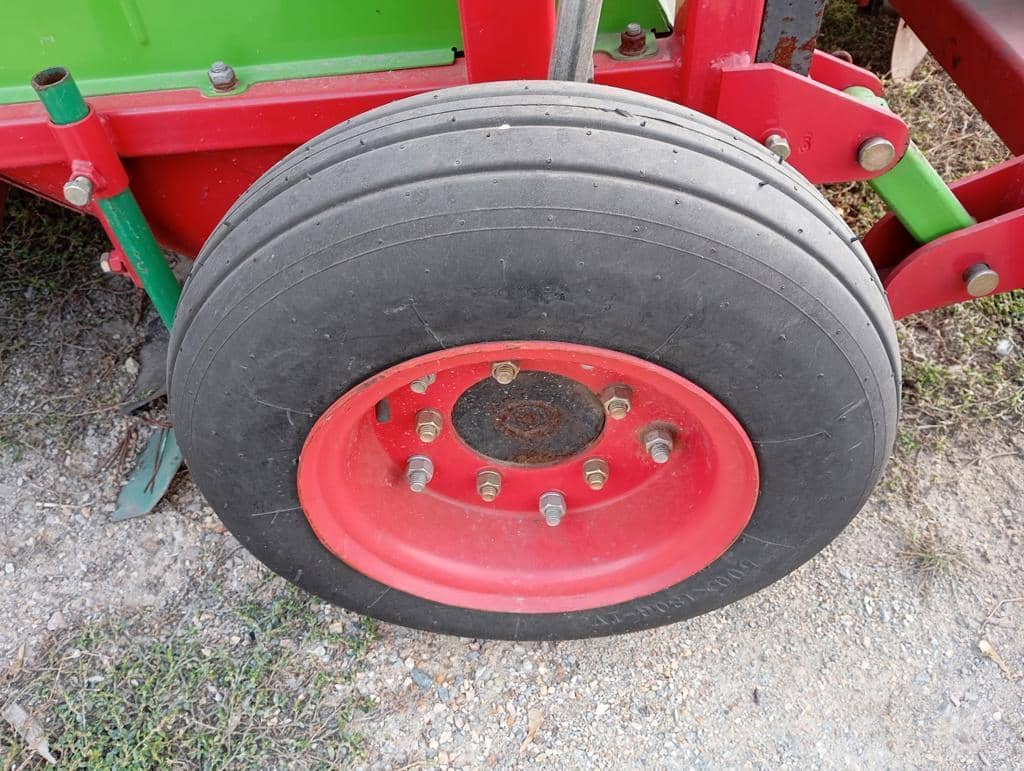Jilin Kangda Agricultural Machinery 2BXF-27 Многофункциональная рядовая сеялка для посева и внесения удобрений,  1 км, 2022 года в лизинг