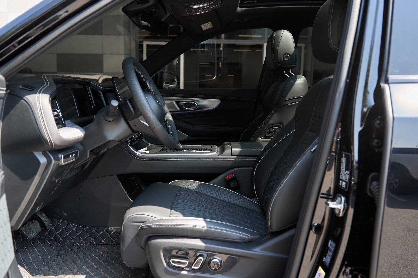 GAC GS8 GX Premium 2.0 8AT 4WD