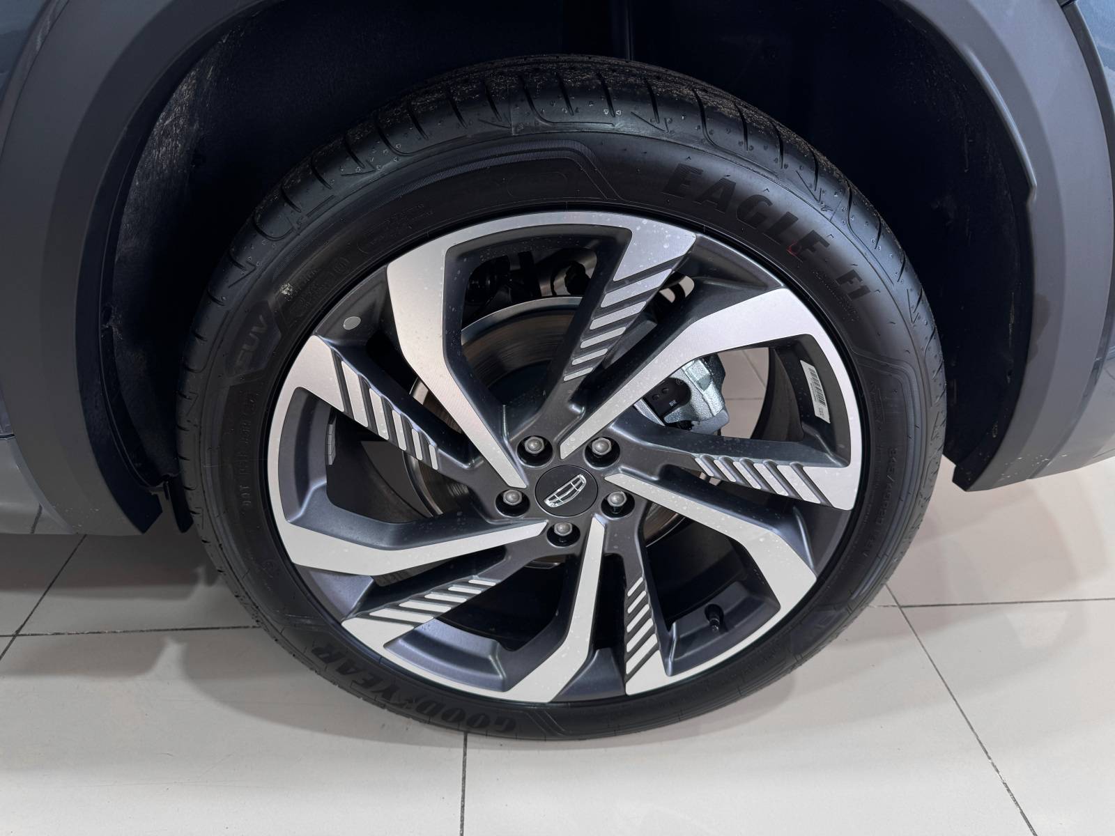 Geely Monjaro Flagship 2.0T (238 hp) 8AT 4WD