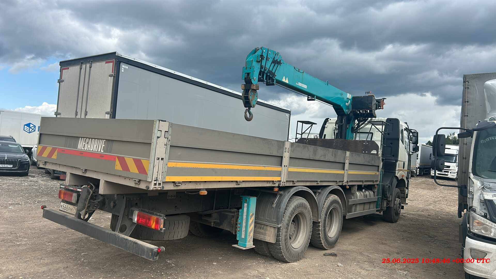 FAW CA3250P66K24T1E5 6х4,  128 799 км, 2023 года в лизинг