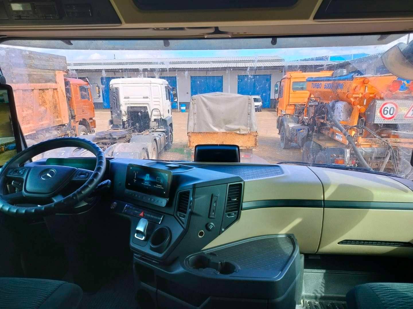 Mercedes-Benz Actros 5 1845 LS 4x2 (BigSpace),  699 632 км, 2020 года в лизинг