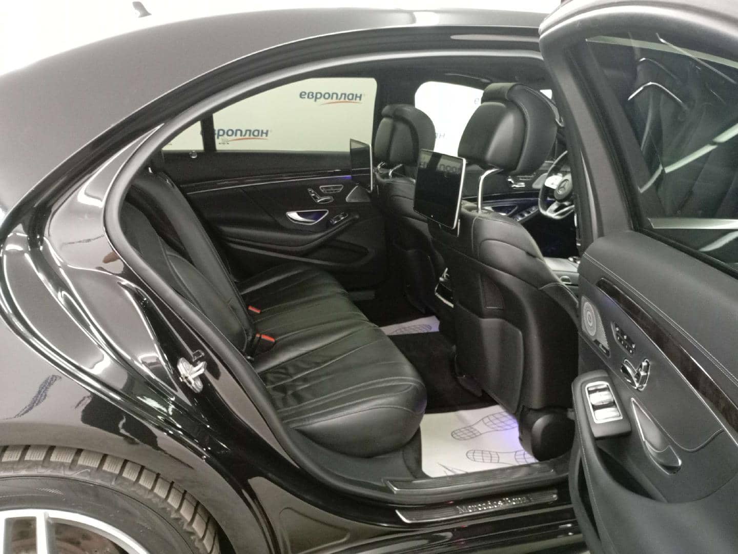 Mercedes-Benz S седан,  234 708 км, 2019 года в лизинг