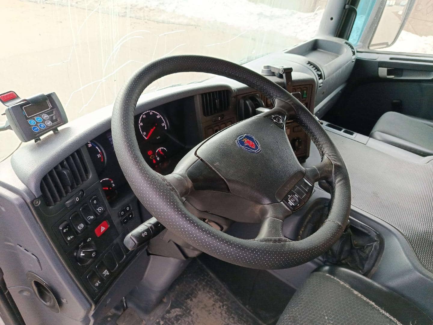 SCANIA P250 LB4X2HNA,  1 400 000 км, 2014 года в лизинг