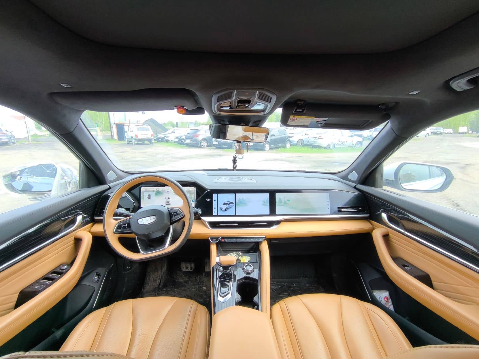 Geely Monjaro Hi-P (Xingyue L Hi-P),  54 394 км, 2022 года