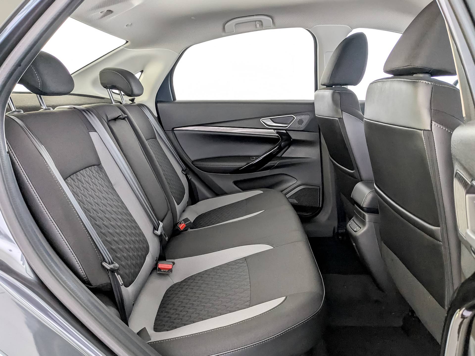 Lada Vesta седан Enjoy 24 1.6 106hp 5MT