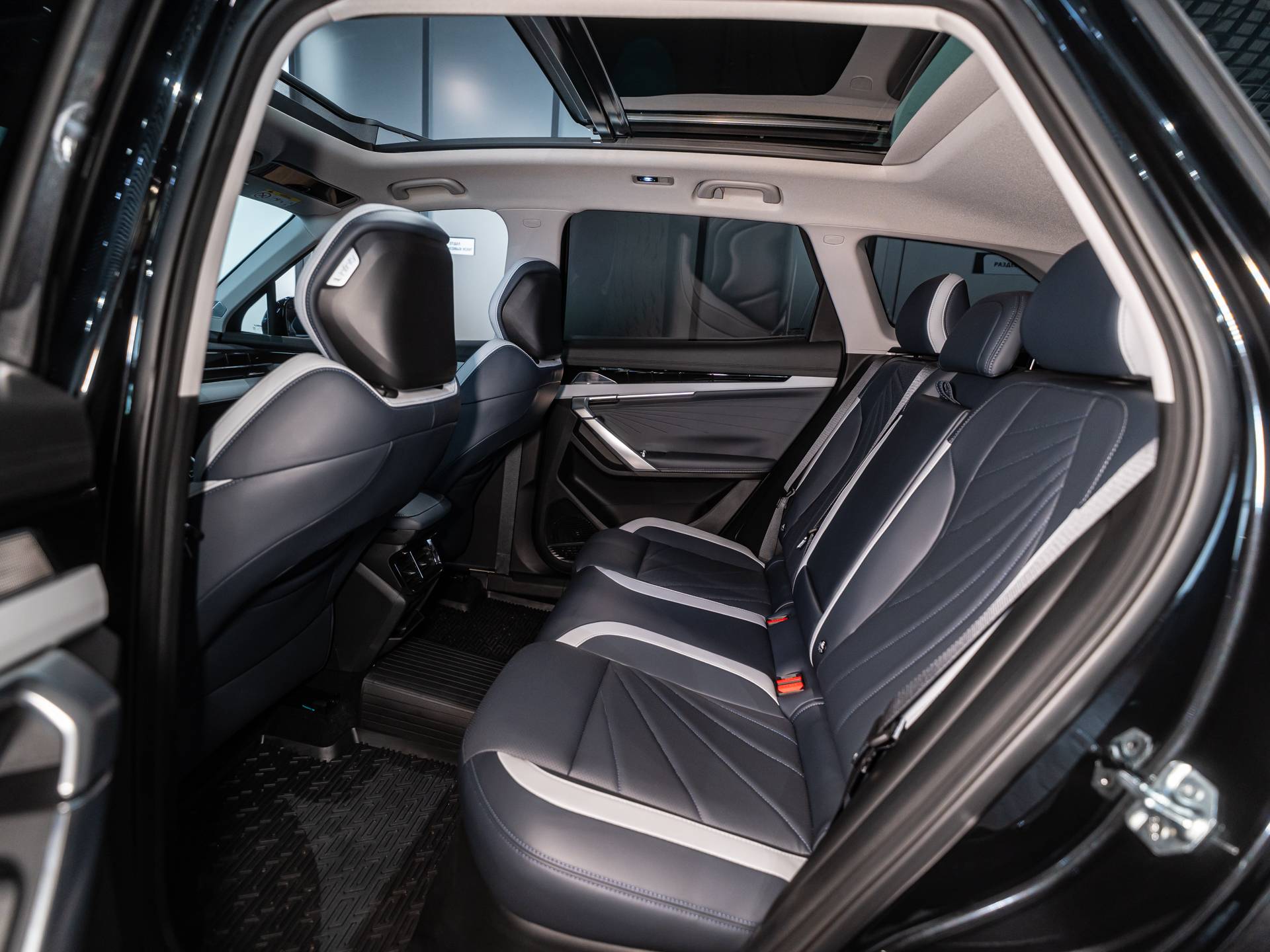 Geely Atlas Флагман 2.0Т АТ полный привод