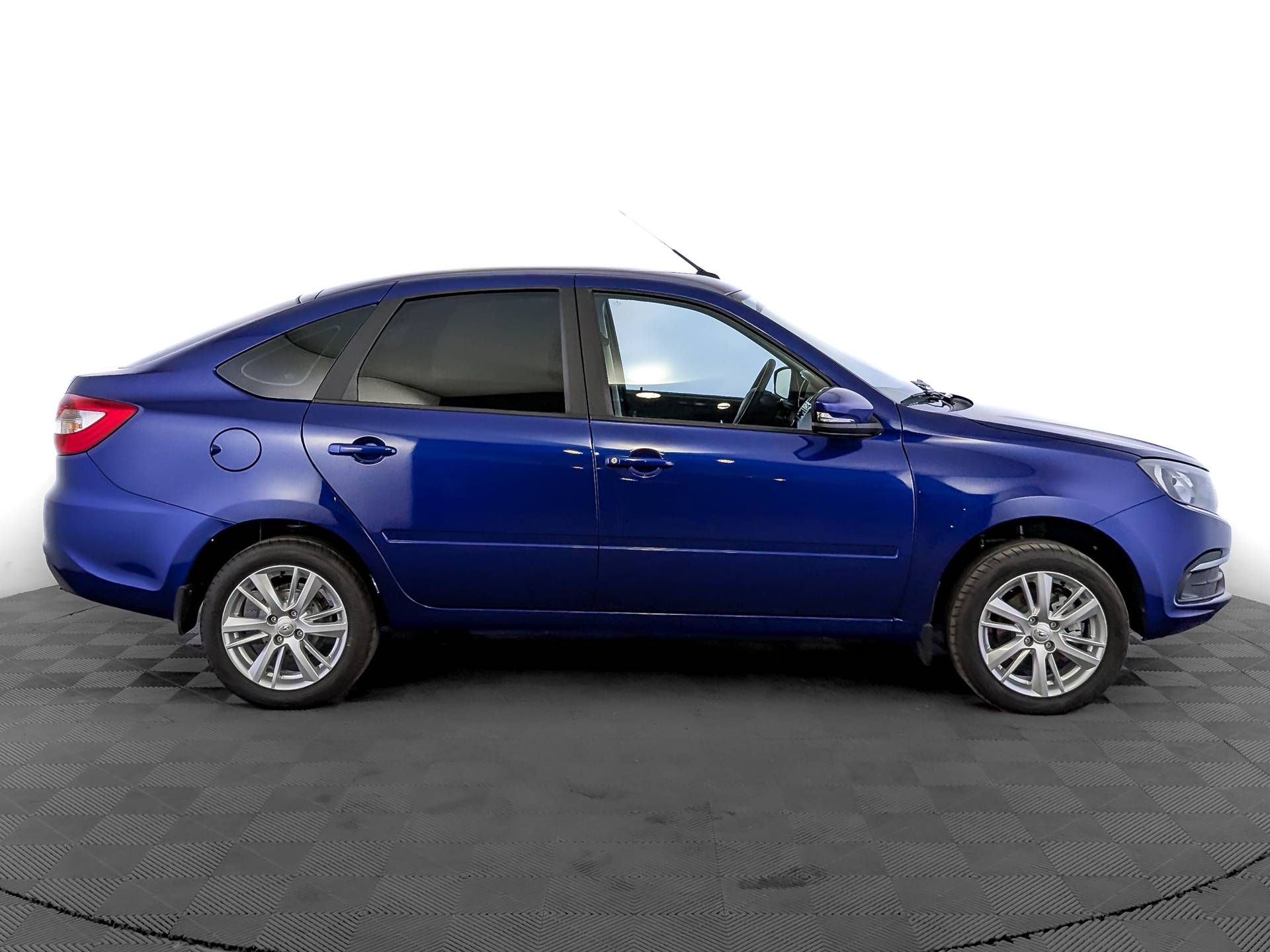 Lada Granta седан Comfort 1.6 106hp 5MT