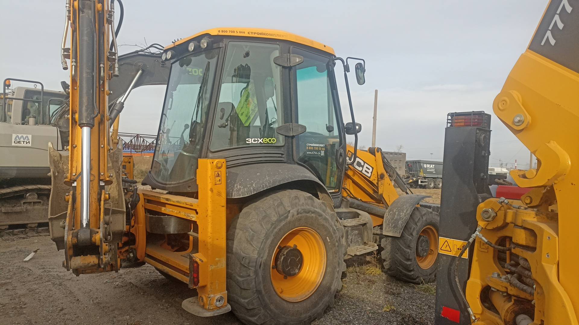 JCB 3CX, 2022 года в лизинг