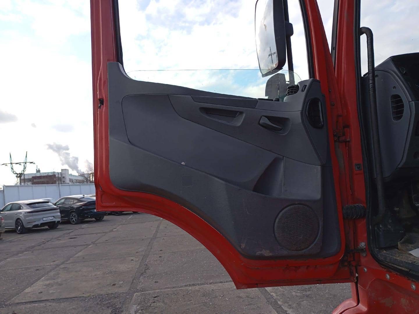 КАМАЗ 5490-S5 (M1840),  897 277 км, 2018 года в лизинг