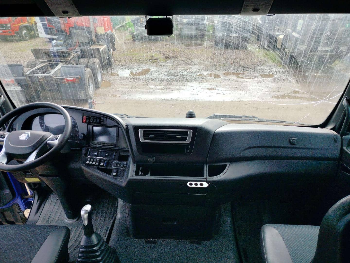 Sitrak С7Н 6×4 ZZ4256V364HE,  400 000 км, 2022 года в лизинг